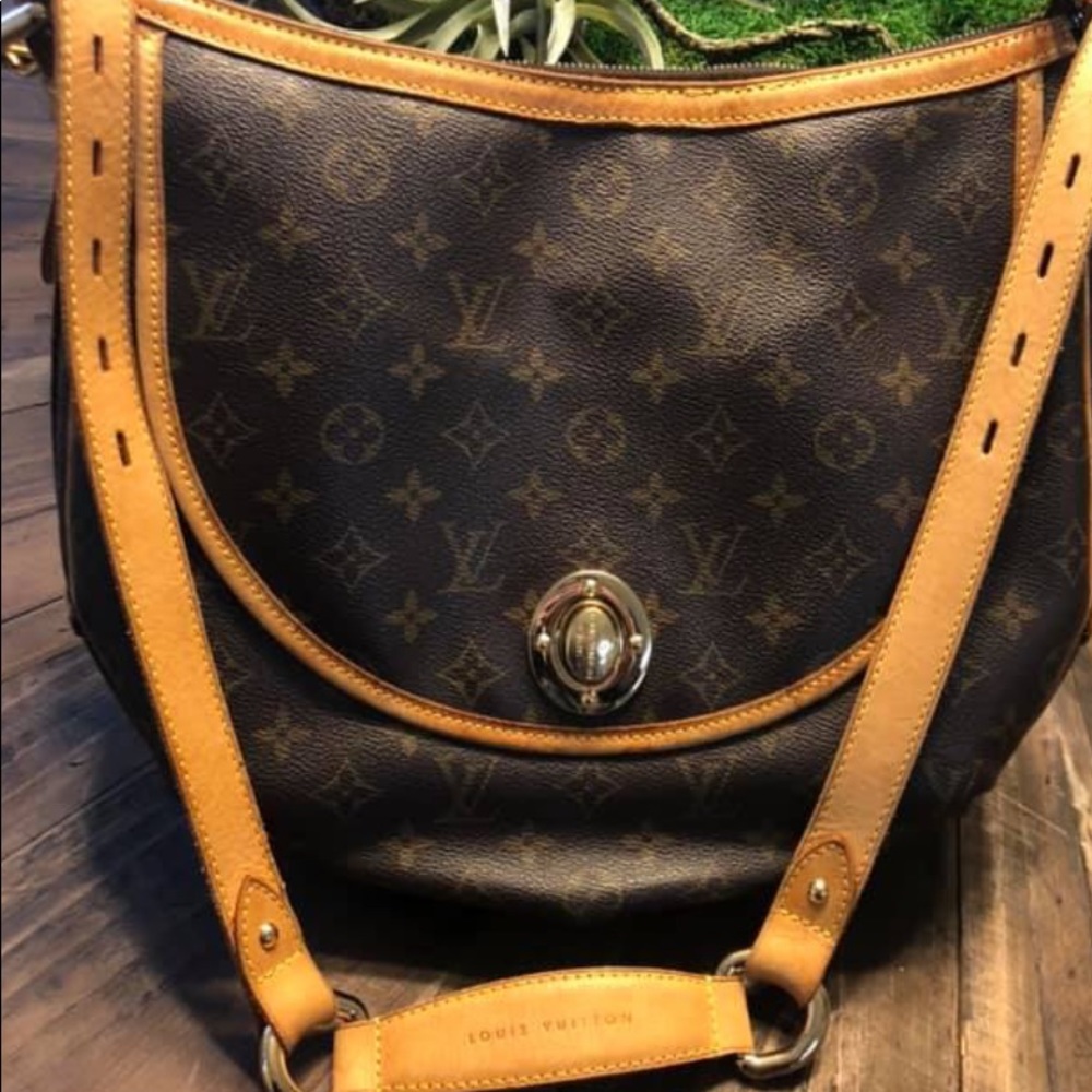 Authentic Louis Vuitton Talum GM purse